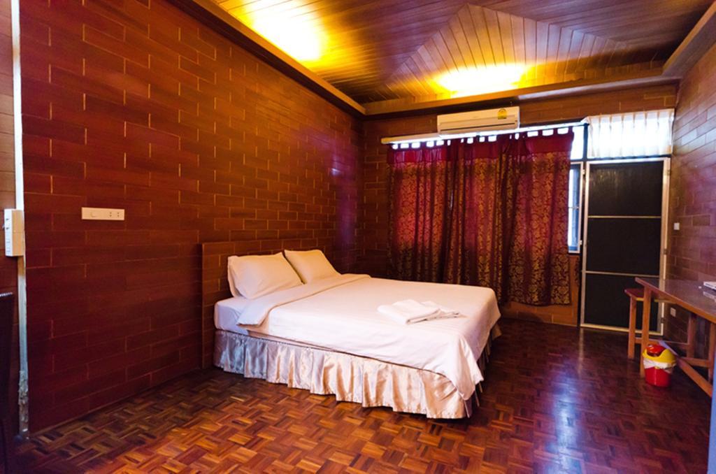 Eight Plus Hotel กรุงเทพมหานคร ภายนอก รูปภาพ