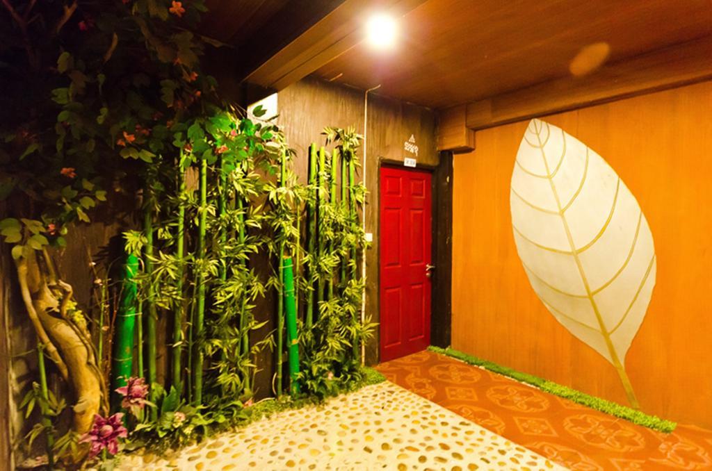 Eight Plus Hotel กรุงเทพมหานคร ภายนอก รูปภาพ