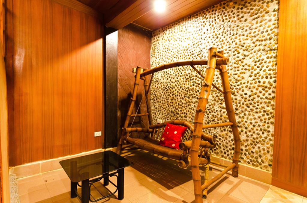 Eight Plus Hotel กรุงเทพมหานคร ภายนอก รูปภาพ